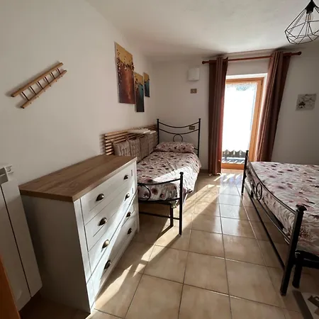 Le-z-eteile De Saint-barthélemy Cir 0026 Vda-nus Nus